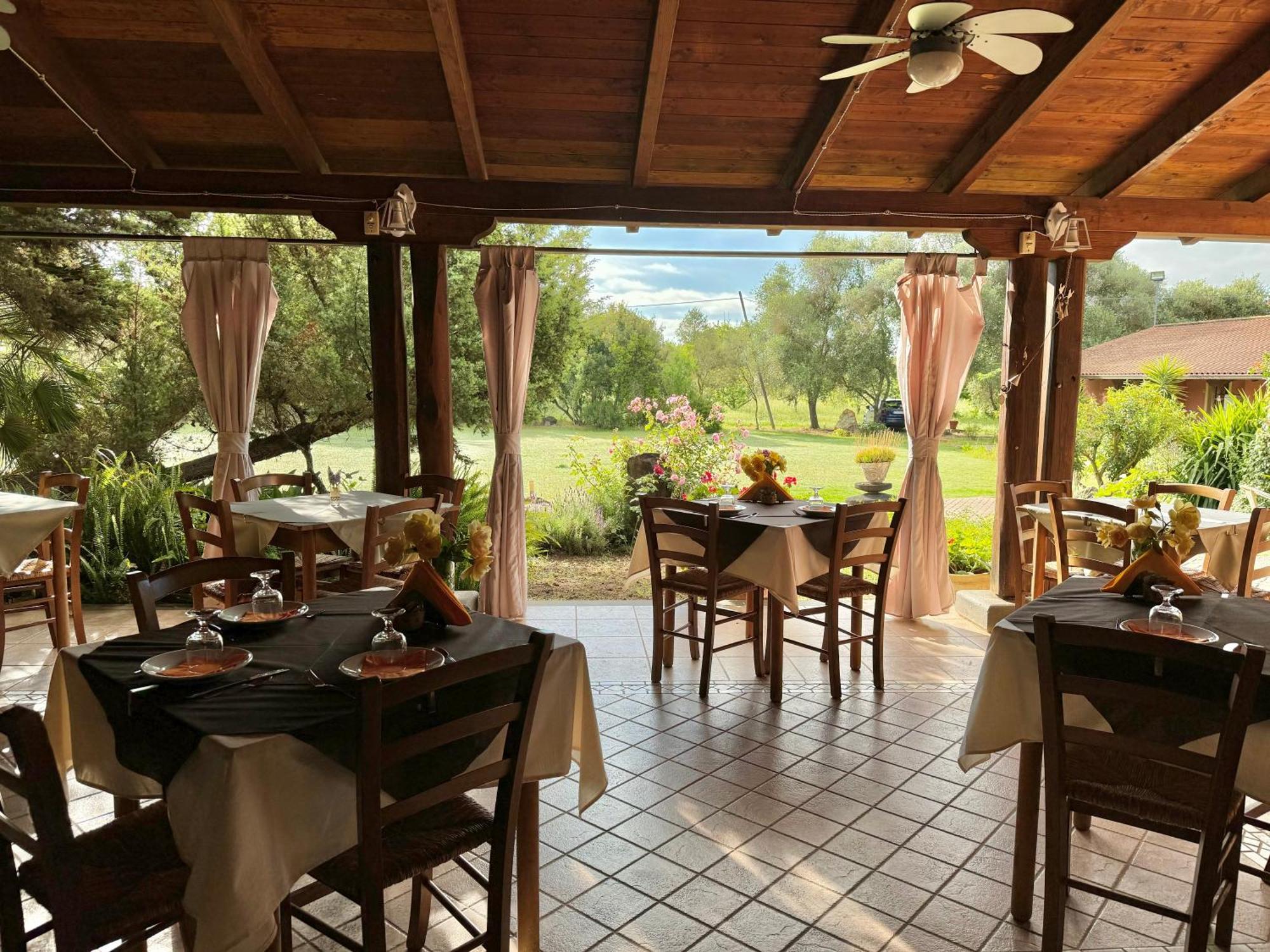 L'Orto Villa San Vero Milis Buitenkant foto